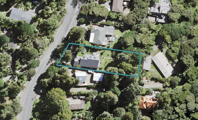 172 Woodlands Park Road, Titirangi, Auckland - Carousel 1
