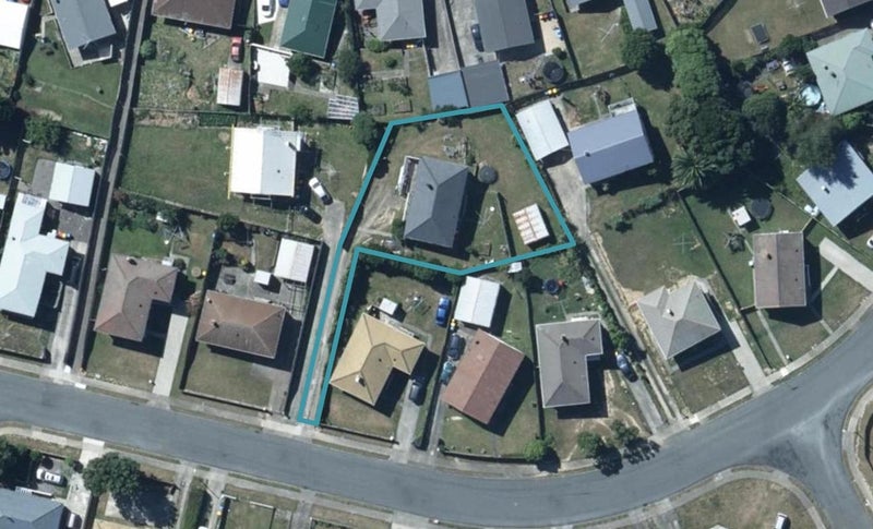22 Beauzami Crescent, Ascot Park, Porirua - Carousel 1