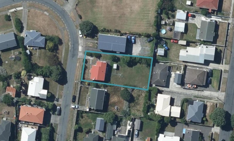 6 Tuki Street, Titahi Bay, Porirua - Carousel 1