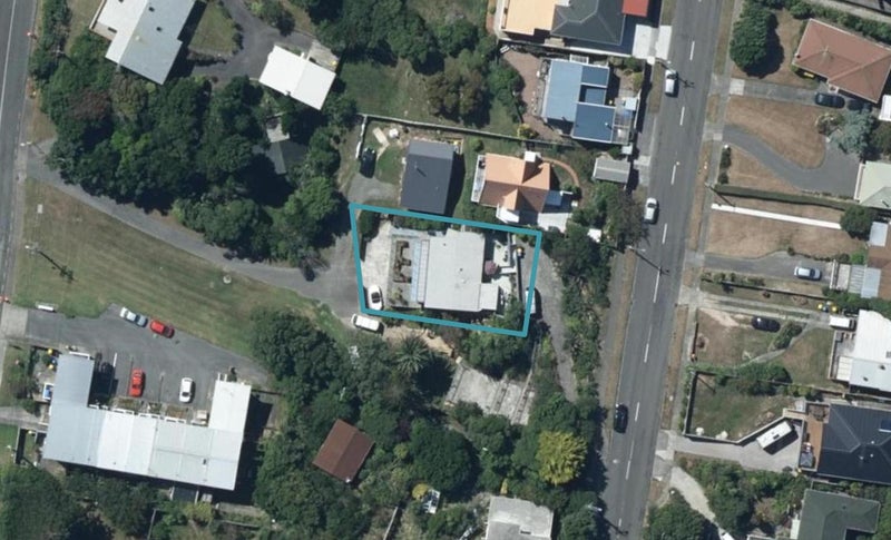 21 Herewini Street, Titahi Bay, Porirua - Carousel 1