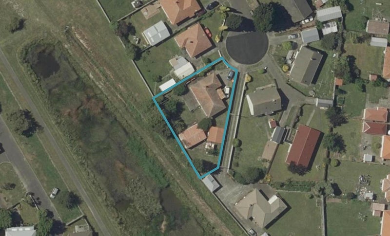 12 Belfast Place, Roslyn, Palmerston North - Carousel 1