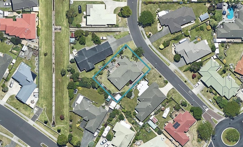 9 Savannah Place, Papamoa Beach, Papamoa - Carousel 1