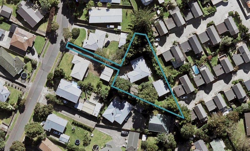 10 Waterton Place, Avondale, Auckland - Carousel 1
