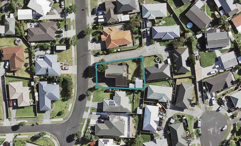 18 Bellville Drive, Clendon Park, Auckland - Carousel 1