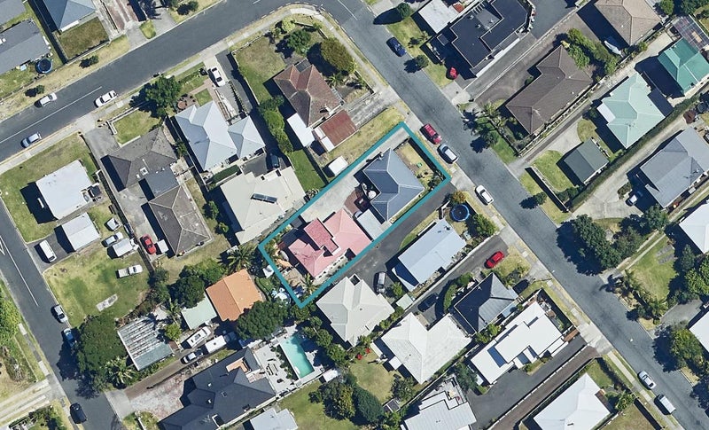 4B Valley Road, Mount Maunganui, Mount Maunganui - Carousel 1