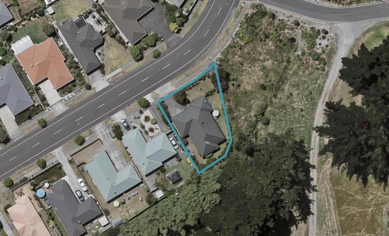 64 Weggery Drive, Waikanae Beach, Waikanae - Carousel 1