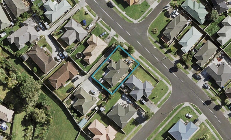 55 Glenveagh Park Drive, Weymouth, Auckland - Carousel 1