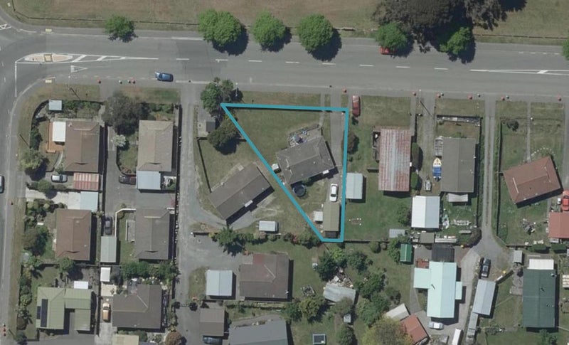 10 Bromley Road, Bromley, Christchurch - Carousel 1