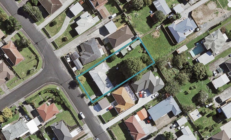 10 Cameron Street, Papakura, Papakura - Carousel 1