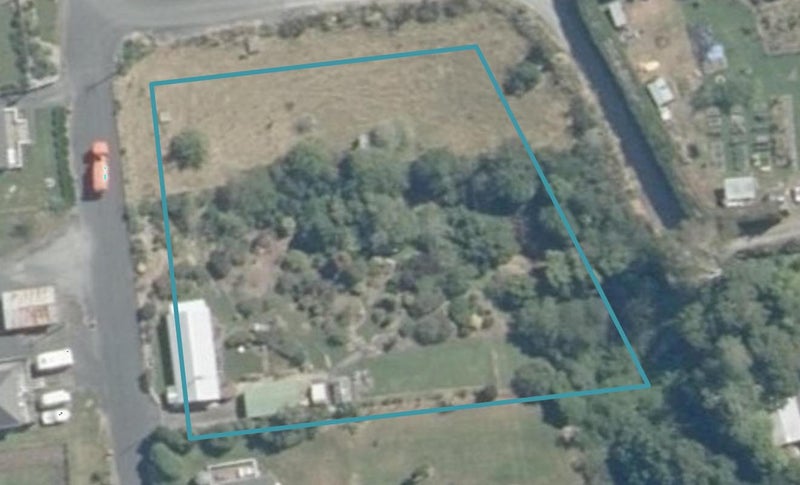 11 Frances Street, Taieri Beach, Brighton - Carousel 1