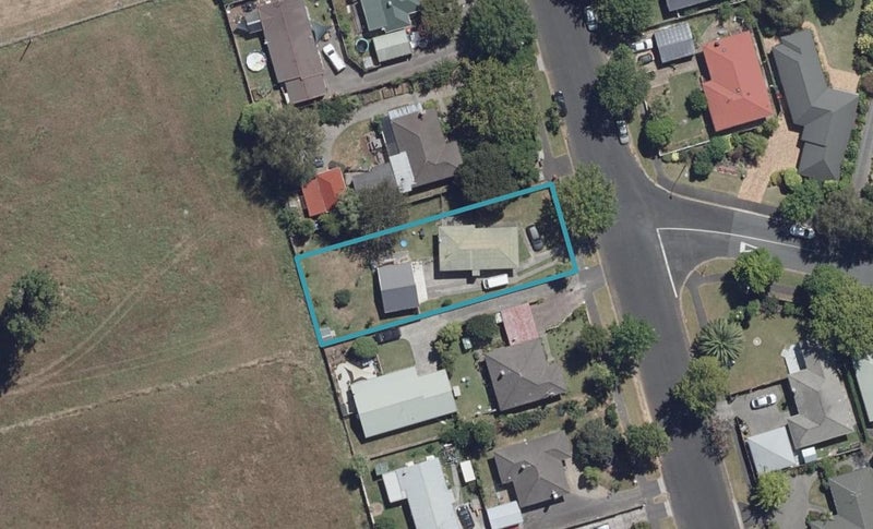 22 Flynn Road, Hillcrest, Hamilton - Carousel 1