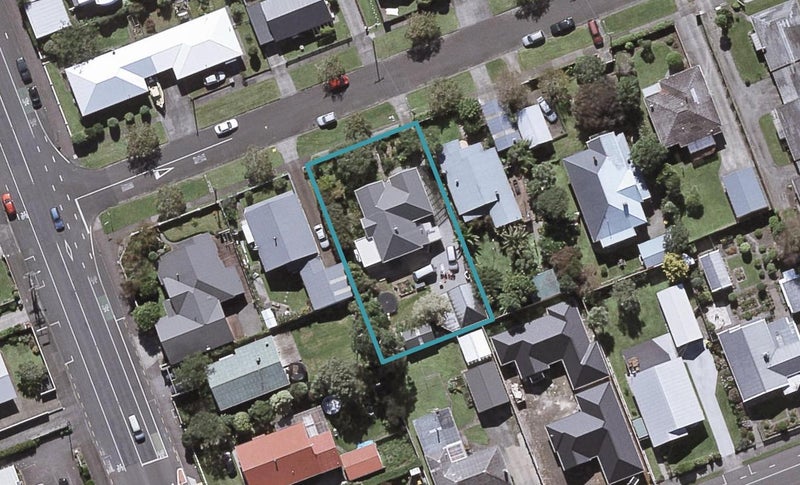 6 Rawhiti Street, Vogeltown, New Plymouth - Carousel 1