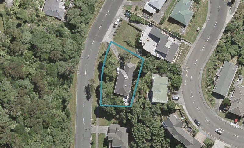 74 Dowse Drive, Maungaraki, Lower Hutt - Carousel 1