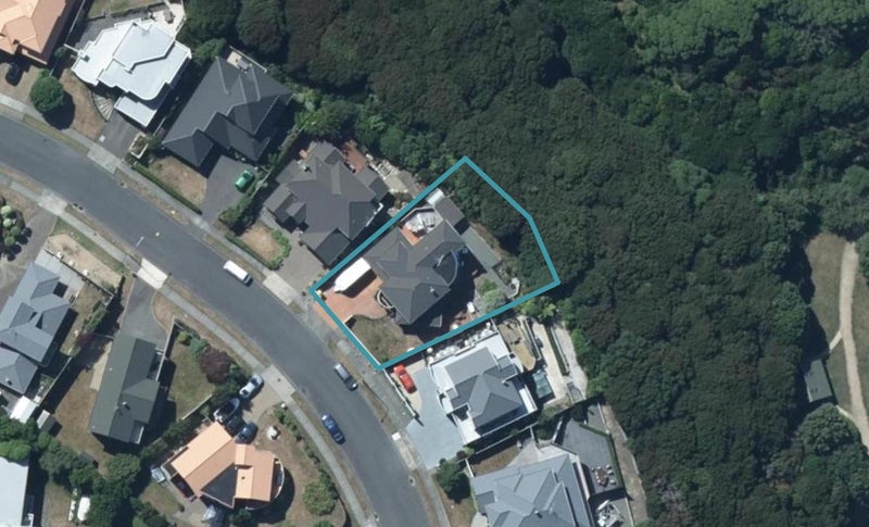 25 Pendennis Point, Camborne, Porirua - Carousel 1