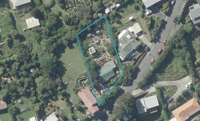 11 Junction Road, Ravensbourne, Dunedin - Carousel 1