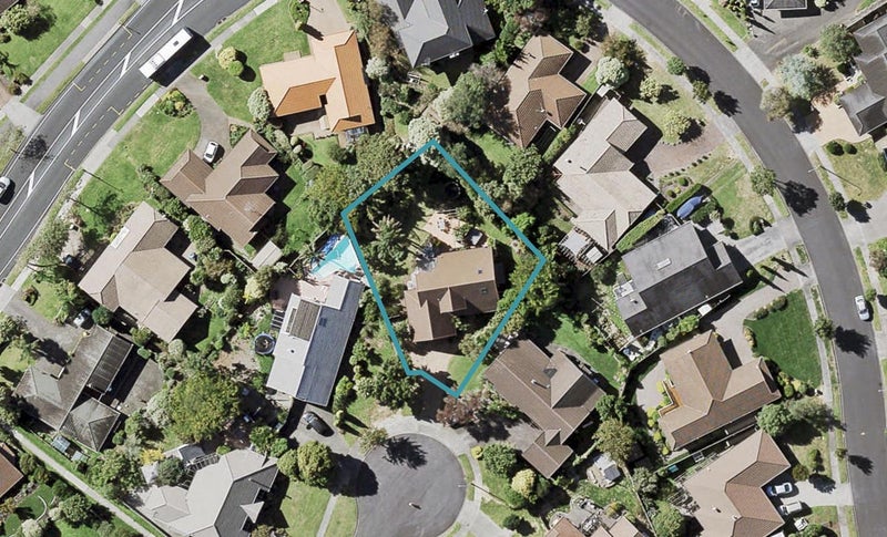 15 Sharples Place, Somerville, Auckland - Carousel 1