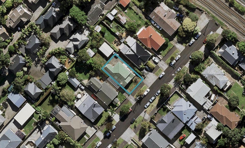 8 Adam Street, Greenlane, Auckland - Carousel 1