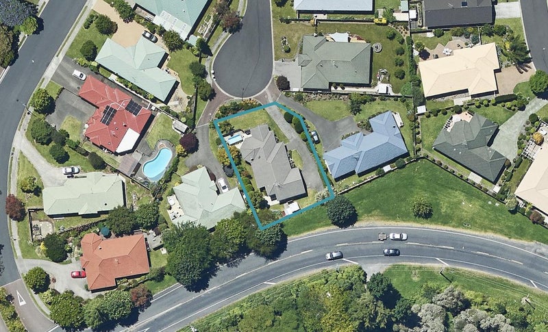 14 Ashmore Court, Bethlehem, Tauranga - Carousel 1
