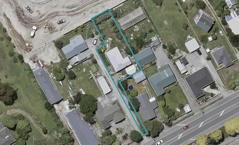 107 Main Highway, Otaki - Carousel 1
