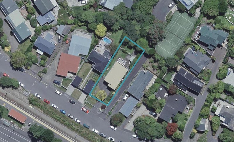 77 Simla Crescent, Khandallah, Wellington - Carousel 1