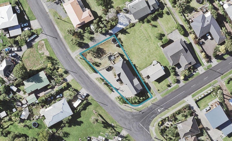 2 Craig Road, Maraetai, Auckland - Carousel 1