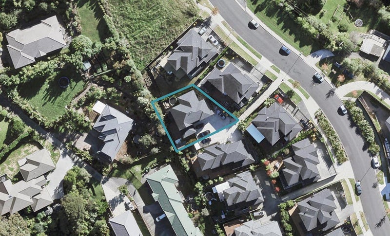 96 Rising Parade, Fairview Heights, Auckland - Carousel 1
