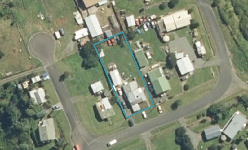 8 James Avenue, Pukemiro - Carousel 1