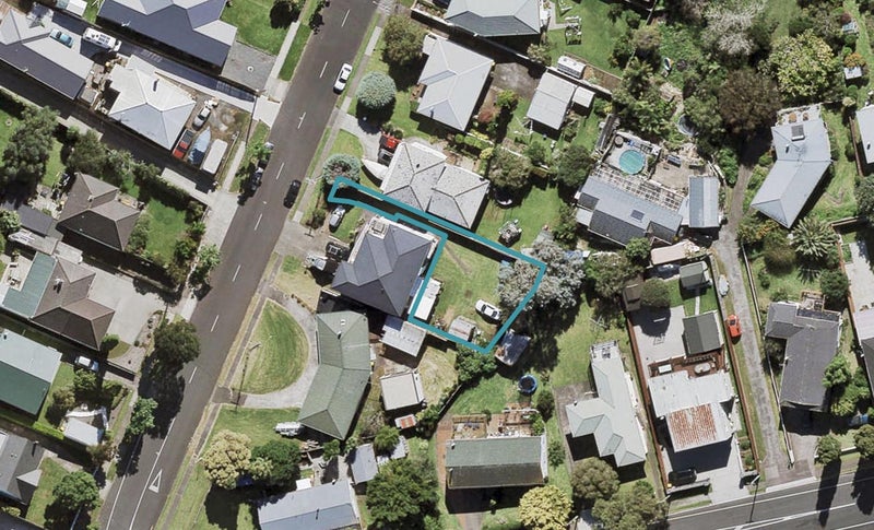 26A Shortt Avenue, Mangere Bridge, Auckland - Carousel 1