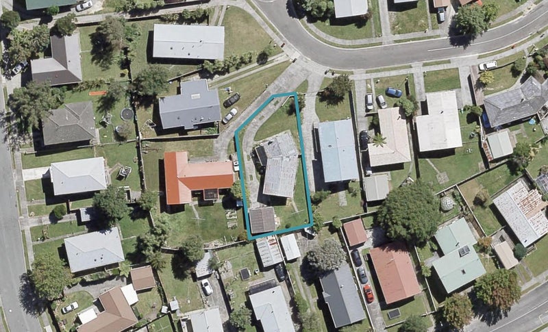 13 Blueberry Grove, Timberlea, Upper Hutt - Carousel 1