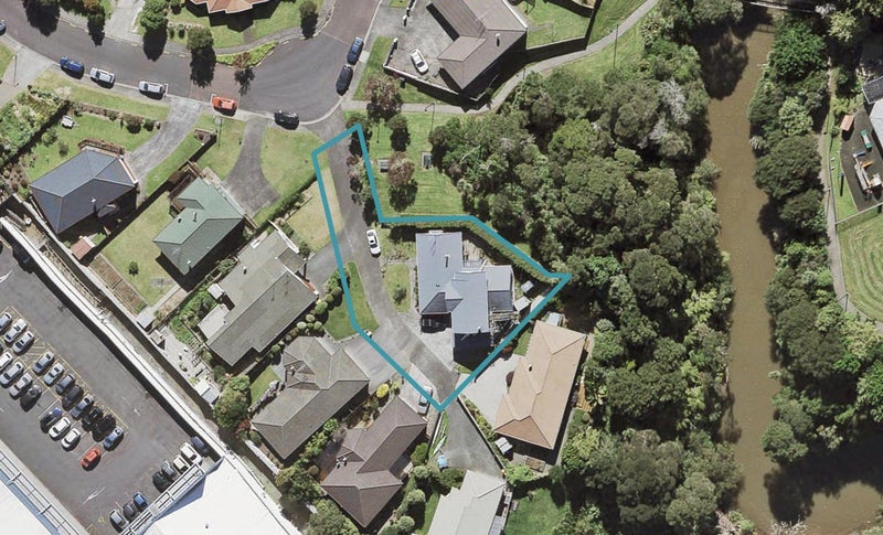 35 Millstream Drive, Henderson, Auckland - Carousel 1