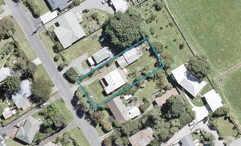 15 MacLaren Street, Maymorn, Upper Hutt - Carousel 1