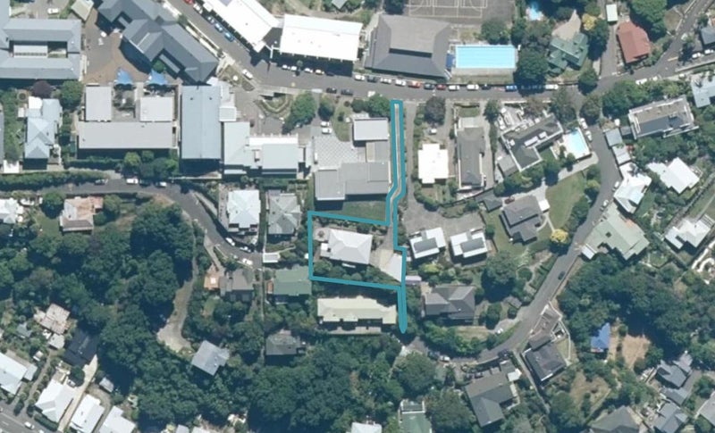 8 Clyde Road, Bluff Hill, Napier - Carousel 1