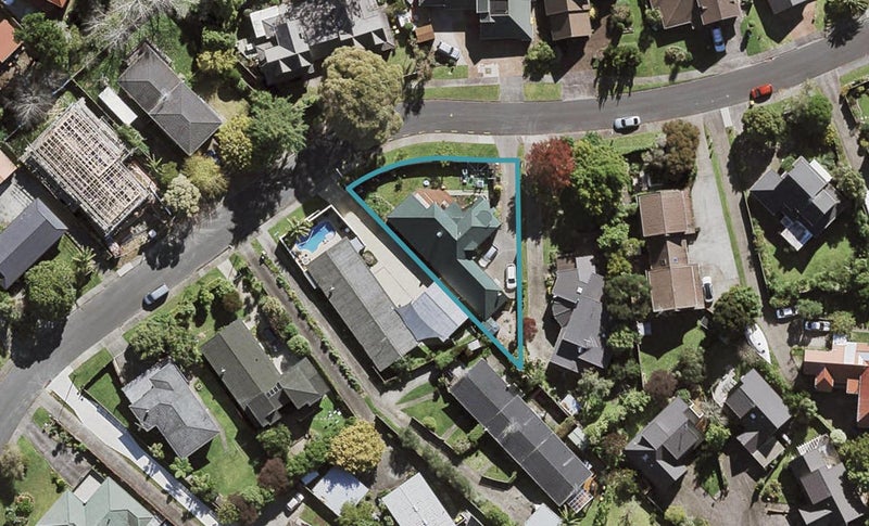 24 Uppingham Crescent, Hillcrest, Auckland - Carousel 1
