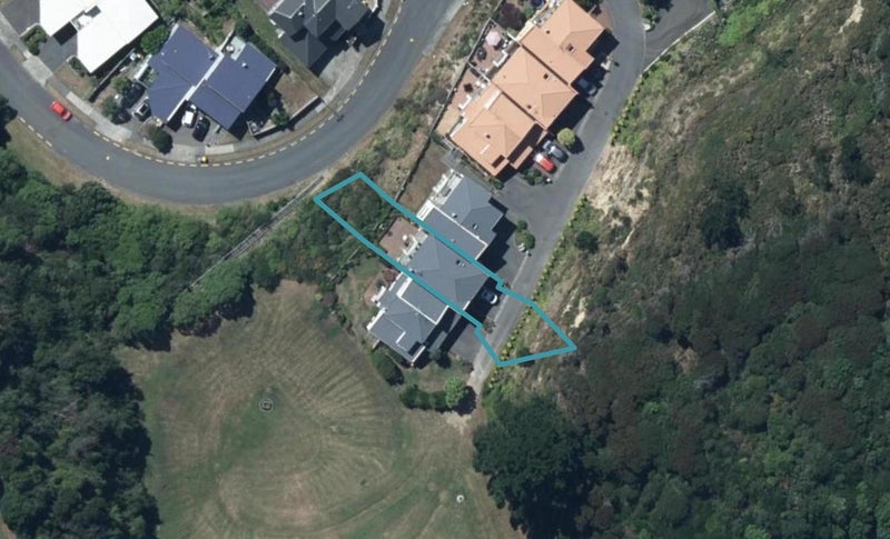 10 Paremata Drive, Paremata, Porirua - Carousel 1