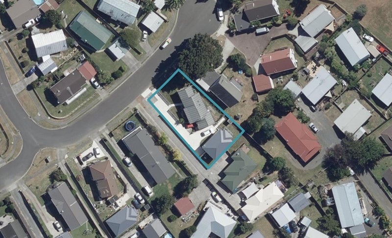 19 Caulfield Place, Nawton, Hamilton - Carousel 1