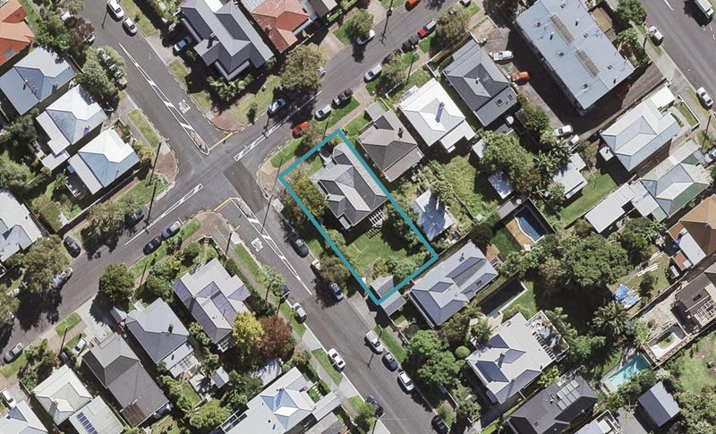 98 Crummer Road, Grey Lynn, Auckland - Carousel 1