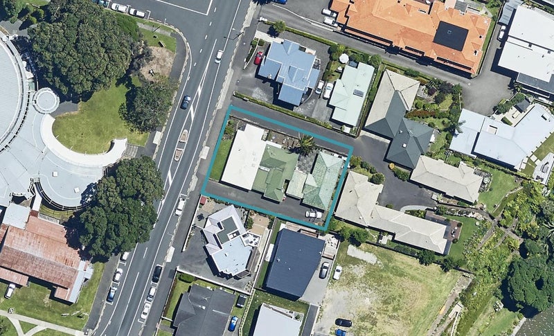 1/210 Devonport Road, Tauranga, Tauranga - Carousel 1