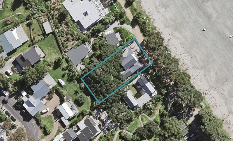40 Beach Parade, Oneroa, Waiheke Island - Carousel 1