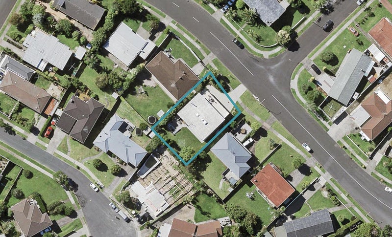21 Whiteacres Drive, Sunnyhills, Auckland - Carousel 1