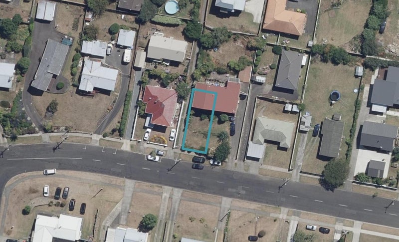 1/33 Cowley Drive, Temple View, Hamilton - Carousel 1