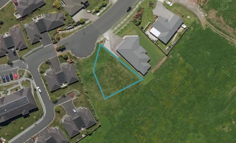 1 Hawthorne Lane, TE KAMO - Carousel 1