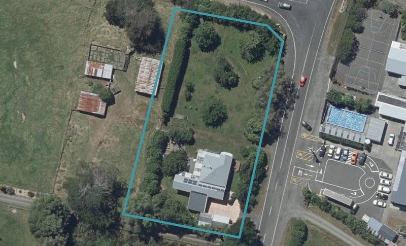 195 Watershed Road, Bunnythorpe, Palmerston North - Carousel 1
