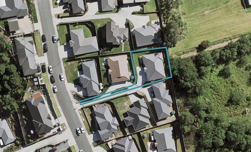73 Tiriwa Drive, Massey, Auckland - Carousel 1
