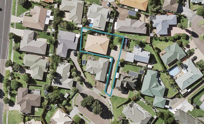 13 Lushington Place, Huntington Park, Auckland - Carousel 1