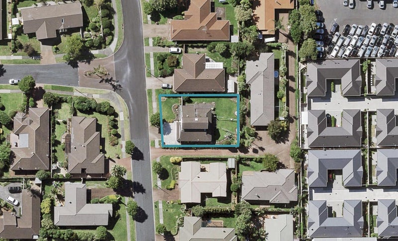 56 Bob Charles Drive, Golflands, Auckland - Carousel 1