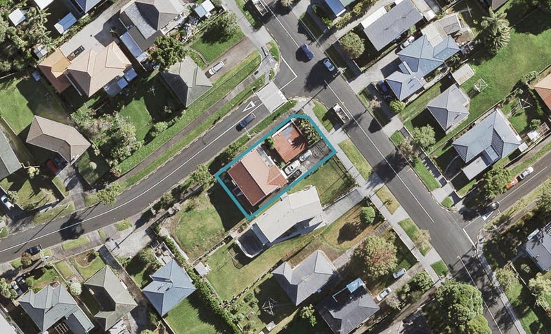 241 New Windsor Road, New Windsor, Auckland - Carousel 1