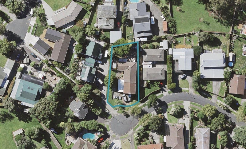 9 Yarra Place, Botany Downs, Auckland - Carousel 1