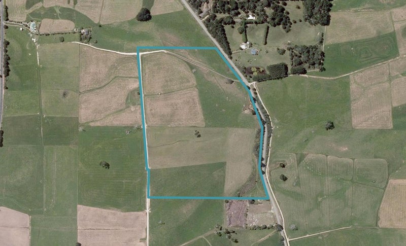 106 Redhill Cemetery Road, Te Kōpuru - Carousel 1