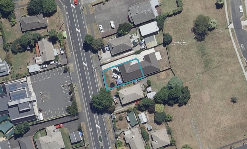 1/354 Peachgrove Road, Fairfield, Hamilton - Carousel 1