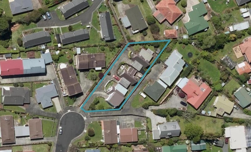 2/3 Carr Street, Kamo, Whangarei - Carousel 1